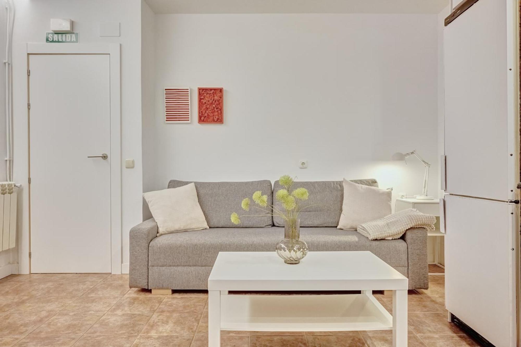 La Casa De Cuadros By Clabao Apartament