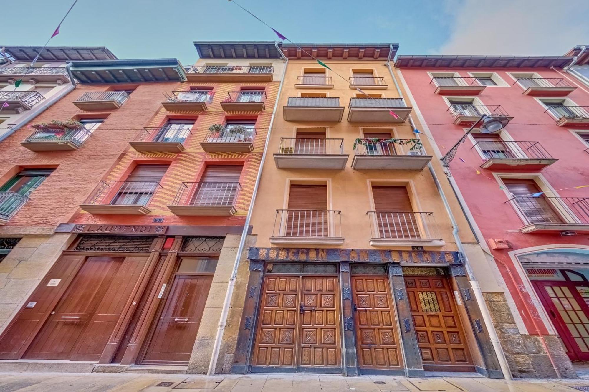 La Casa De Cuadros By Clabao Apartment *